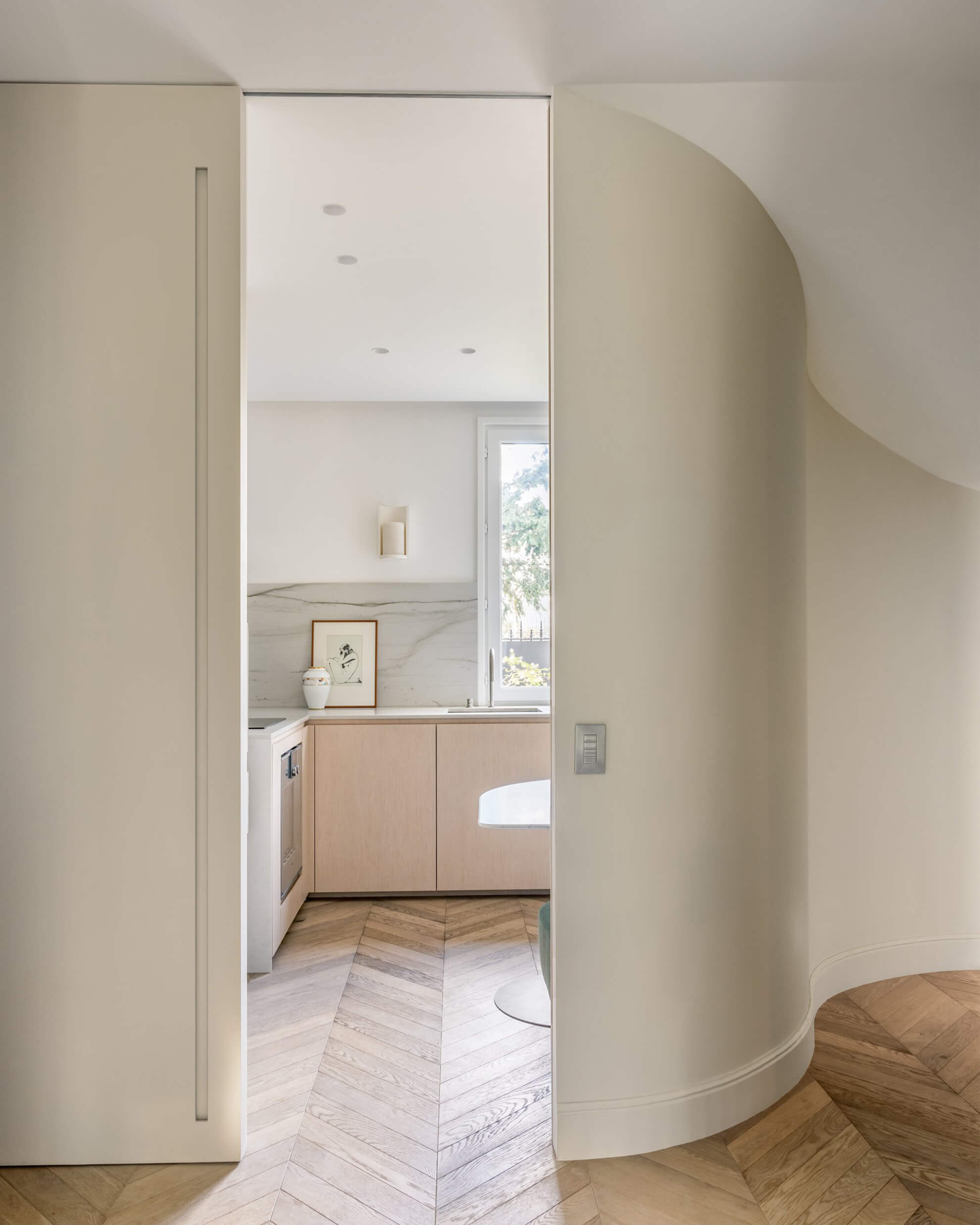 STUDIOAVENIR-HDB-10 STUDIOAVENIR-HDB-10